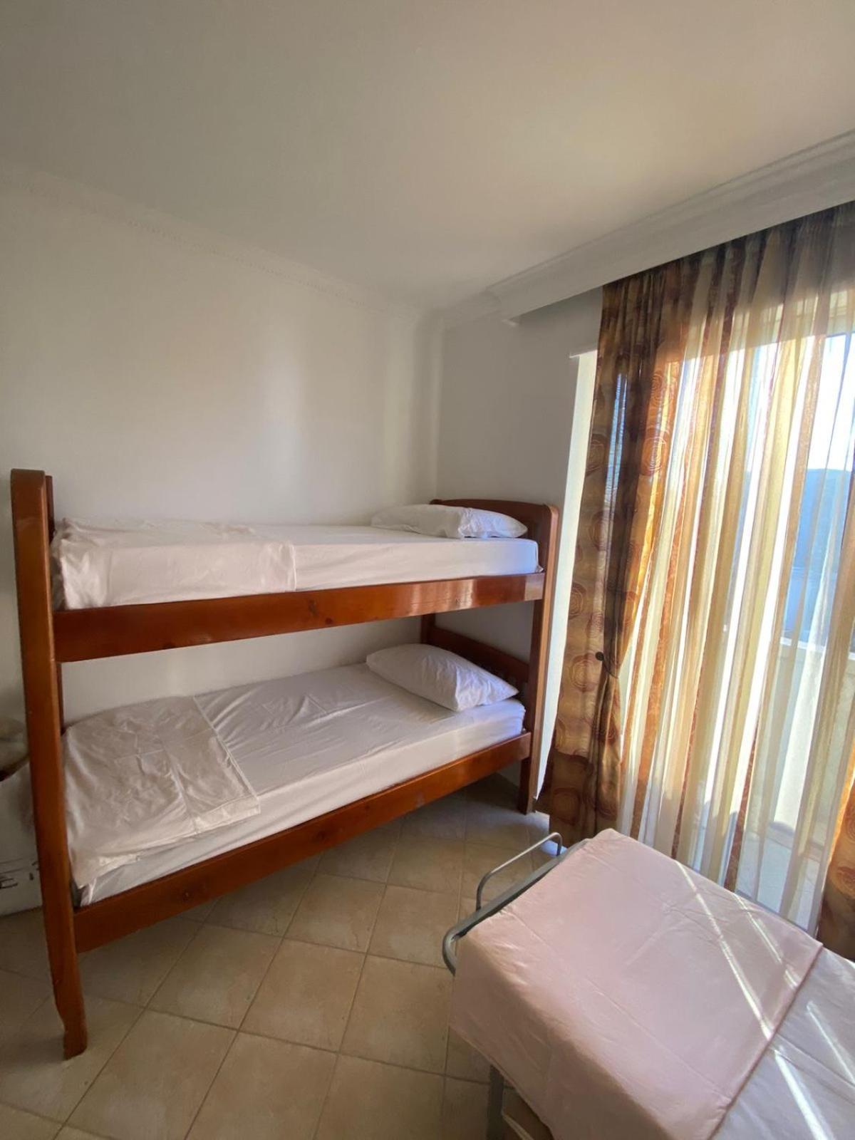Itan 4 * Tirana