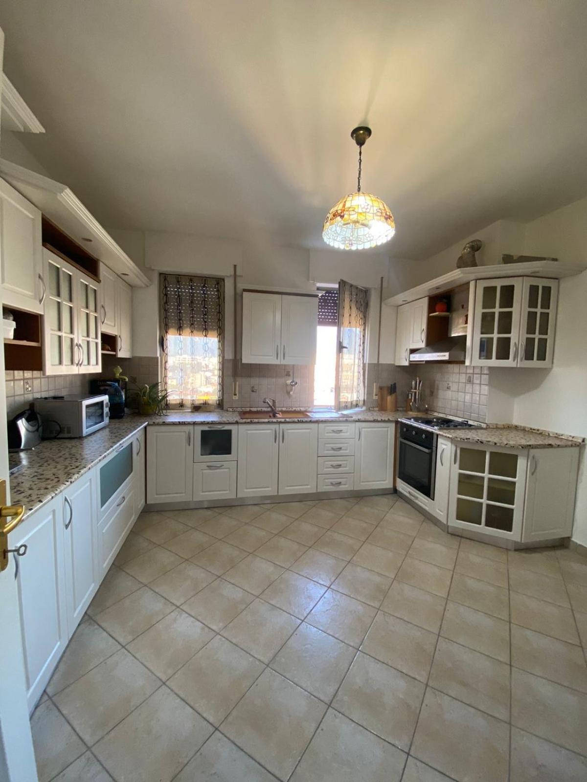Itan 4 Apartment